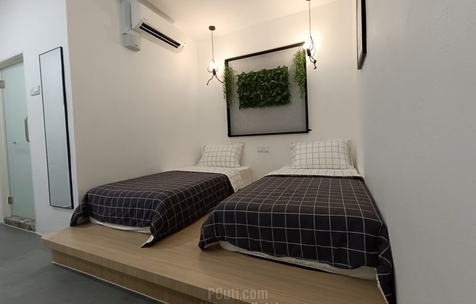 204 Rustic Cozy